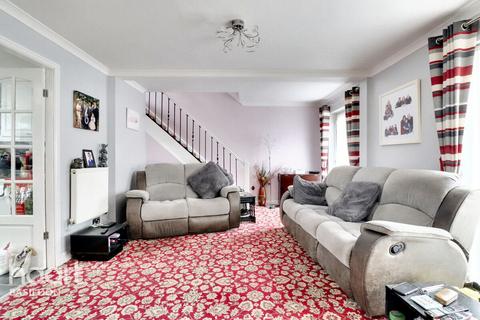 4 Ashfields, Pitsea, Basildon, SS13 1HX