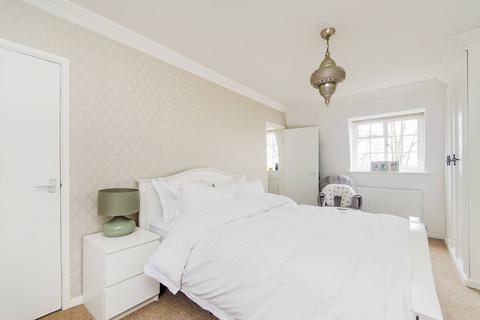3 bedroom semi-detached house to rent - Brooke Avenue, South Harrow, Harrow, HA2