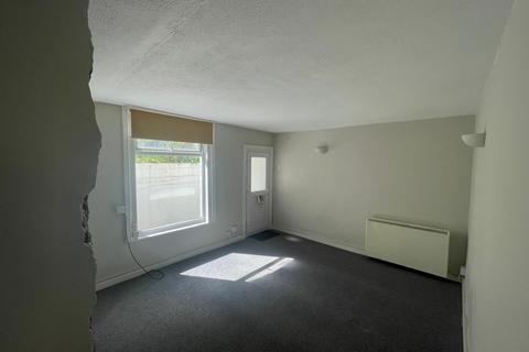 Studio to rent, Broughton Road Banbury - Basement
