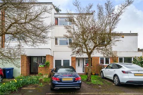 4 bedroom terraced house for sale, Sovereign Close, Ealing