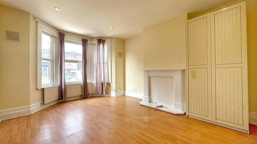 2 Bed Flat To Rent