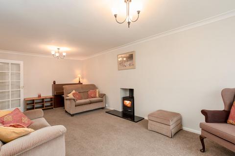 15 Princess Mead, Goldsborough, Knaresborough, HG5 8NP