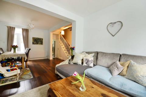 5 bedroom terraced house to rent - Sudlow Road, Wandsworth, London, SW18