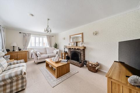 3 bedroom bungalow for sale - Wood Lane, Bramdean, Alresford, Hampshire, SO24