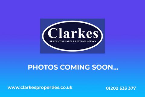 1 bedroom flat to rent, Large one bedroom flat in central Charminster