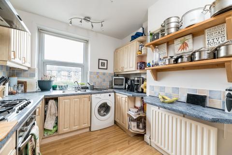 2 bedroom flat for sale, Walkergate, Otley, West Yorkshire, LS21