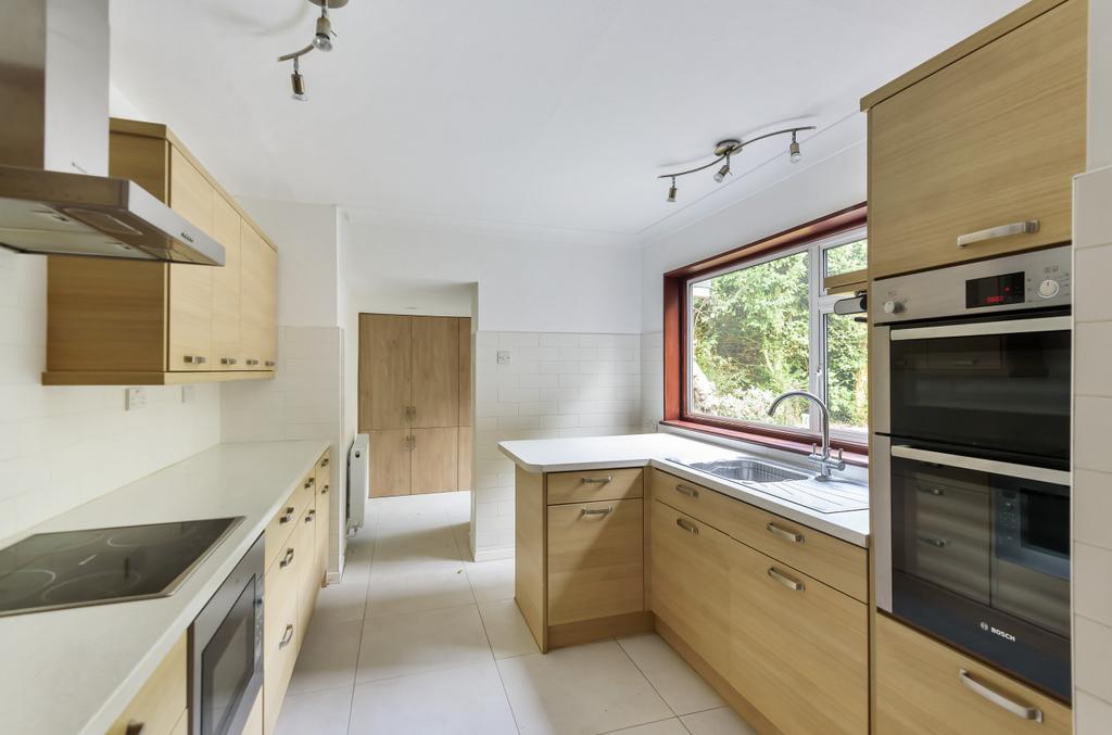 Copthorne Road, Croxley Green... 5 bed detached house £1,330,000