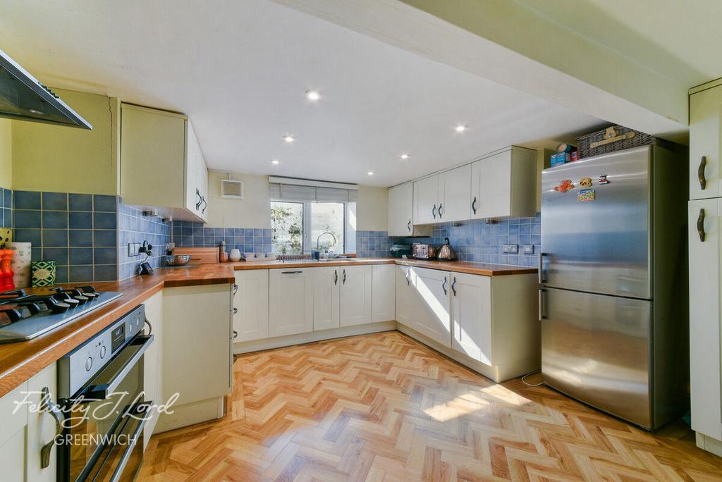 Trinity Grove, London, SE10 8TE 3 bed end of terrace house for sale £
