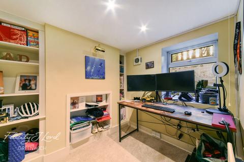 11 Trinity Grove, London, SE10 8TE