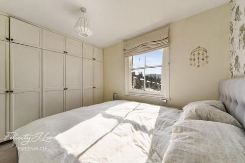 11 Trinity Grove, London, SE10 8TE