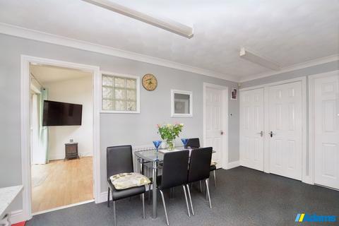 8 Ashbrook Avenue, Sutton Weaver, Runcorn, WA7 3HD