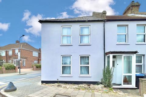 3 bedroom end of terrace house for sale, East Lane, North Wembley HA0