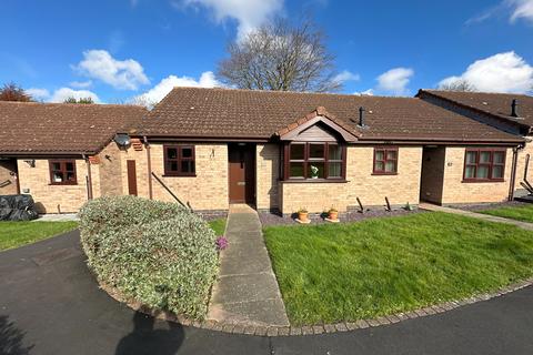 2 bedroom bungalow for sale - Holly Green, Stapenhill, Burton-on-Trent, DE15