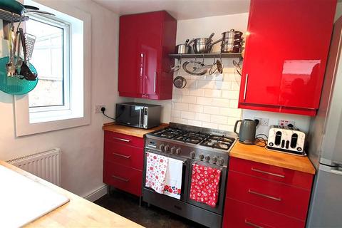 279 Staines Road, Feltham, TW14 9HF