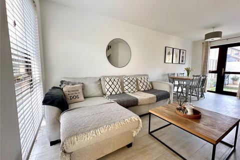 10 Bankview, Lymington, SO41 8YG