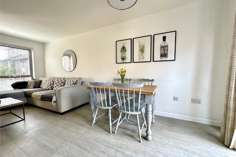 10 Bankview, Lymington, SO41 8YG