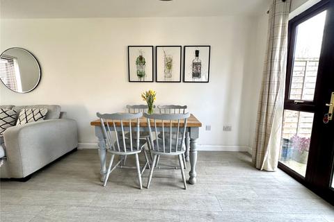 10 Bankview, Lymington, SO41 8YG