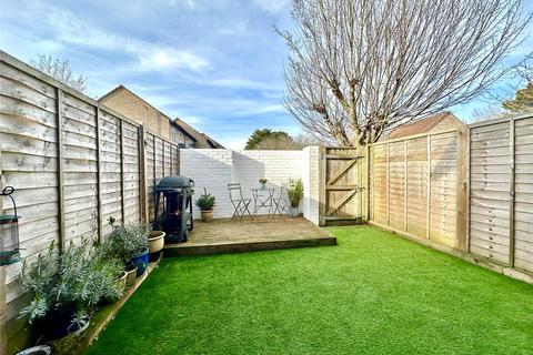 10 Bankview, Lymington, SO41 8YG