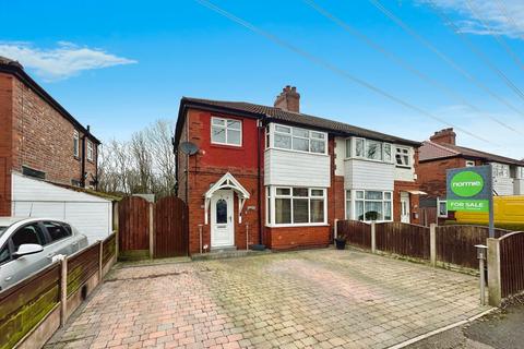 3 bedroom semi-detached house for sale - Kenilworth Avenue, Whitefield, M45