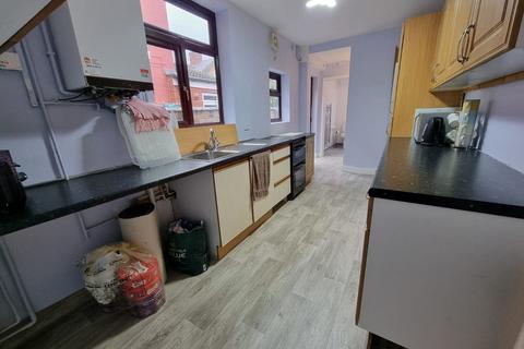 3 bedroom terraced house for sale, Doncaster Road, Leicester, LE4