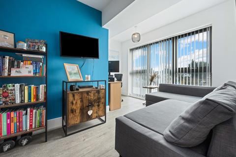 1 bedroom flat for sale, Green Side Views, Hackbridge, Surrey, CR4