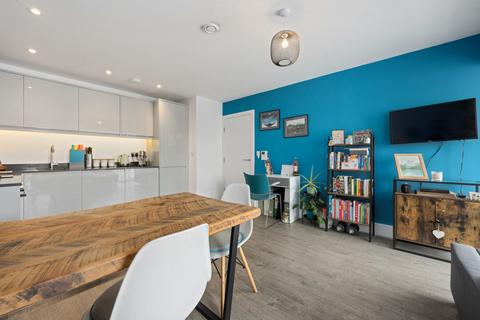 1 bedroom flat for sale, Green Side Views, Hackbridge, Surrey, CR4