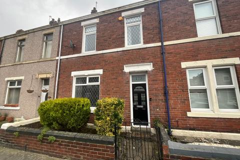 3 bedroom terraced house for sale, Wansbeck Road, Jarrow, Tyne & Wear, NE32