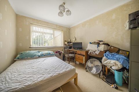 8 Abbotts Close, Aylesbury, HP20 1HZ