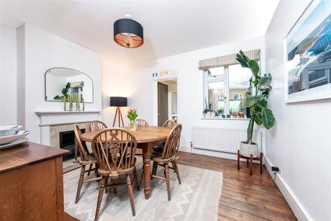 7 Grove Footpath, Surbiton, KT5 8AT
