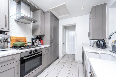 7 Grove Footpath, Surbiton, KT5 8AT