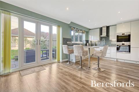 46 Baynard Avenue, Flitch Green, Dunmow, CM6 3FF