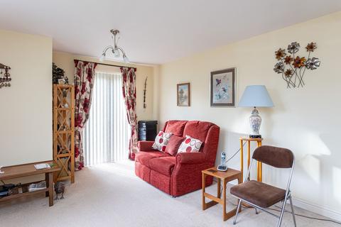 2 bedroom retirement property for sale, St. Marys Mead, Witney OX28