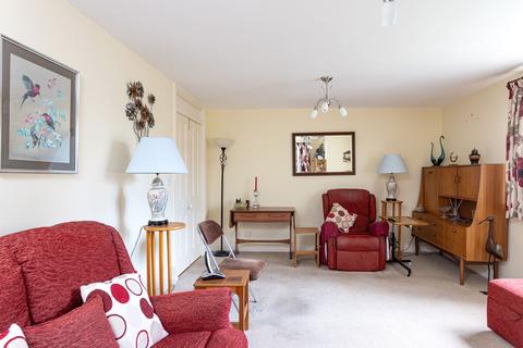 2 bedroom retirement property for sale, St. Marys Mead, Witney OX28