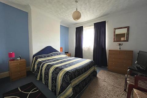 18 Fairmont Road, Grimsby, DN32 8DZ