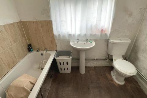 18 Fairmont Road, Grimsby, DN32 8DZ