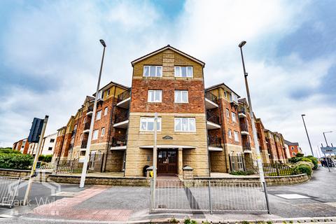 2 bedroom apartment for sale, 32 Lemon Tree Court, Clifton Drive North, FY8