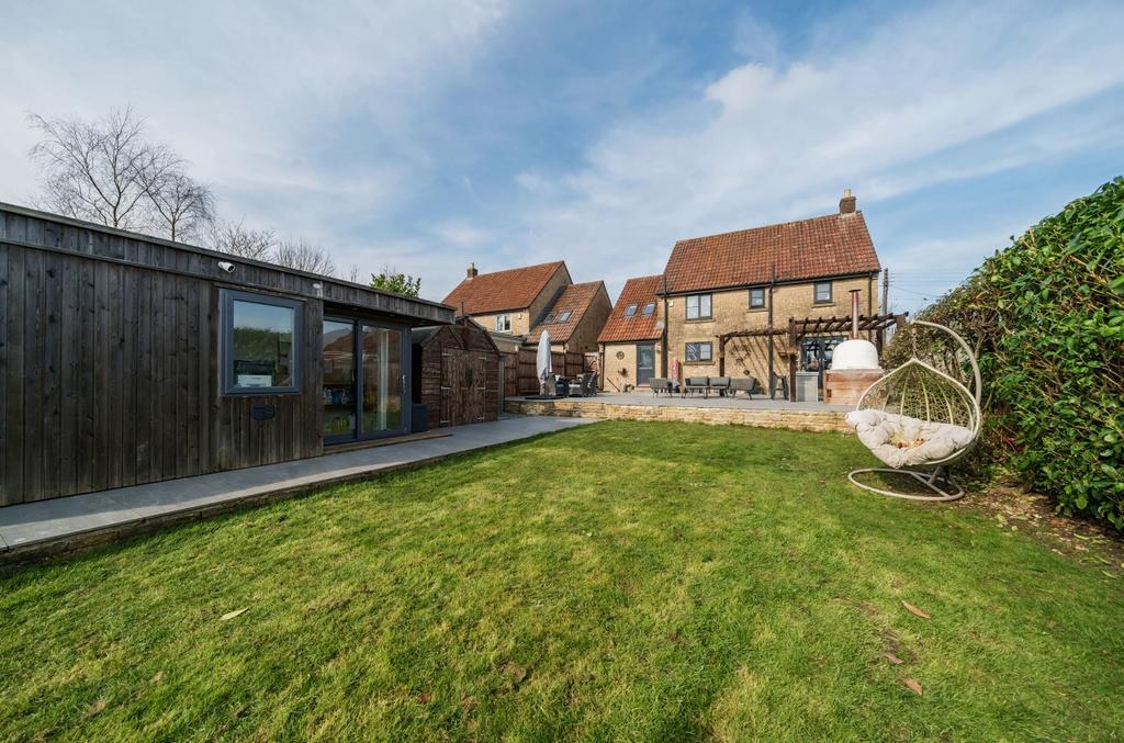 Leigh Street, Leigh Upon Mendip, BA3 4 bed detached house for sale £