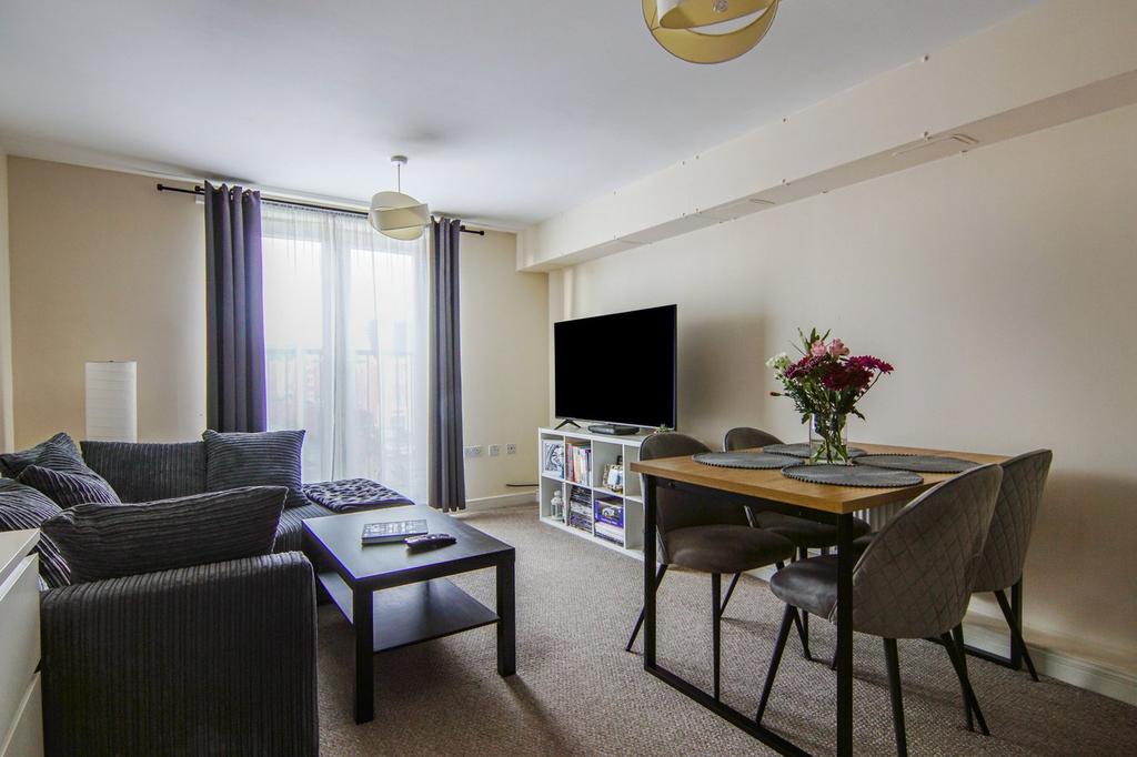 Highley Drive, Coventry CV6 2 bed flat for sale £125,000