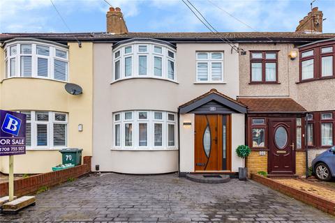 3 bedroom terraced house for sale, Birch Road, Romford, RM7