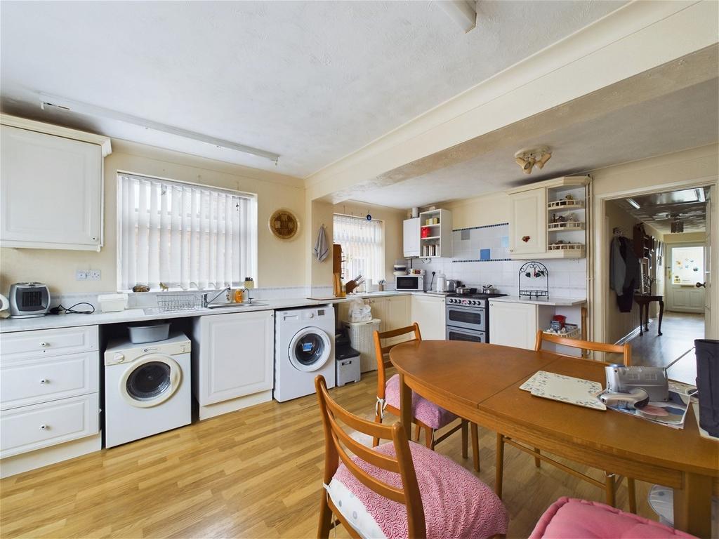Hammy Way, Shoreham by Sea 3 bed semidetached bungalow for sale £450,000