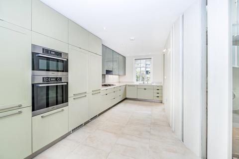 5 bedroom link detached house to rent - Avenue Road, London NW8