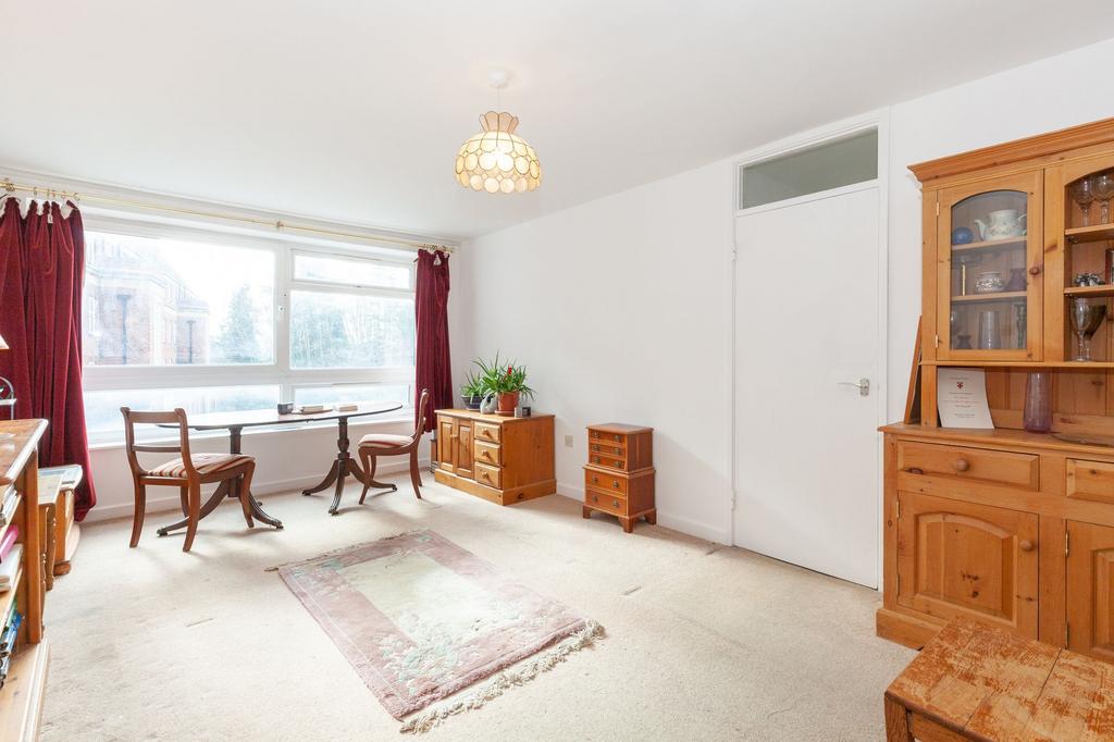 Woodstock Close, Oxford, OX2 2 bed apartment for sale £350,000