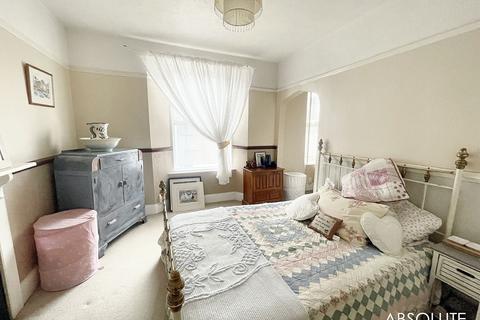 3 bedroom terraced house for sale - Warren Road, Torquay, TQ2