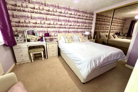 135 Bushmead Road, Luton, LU2 7YT