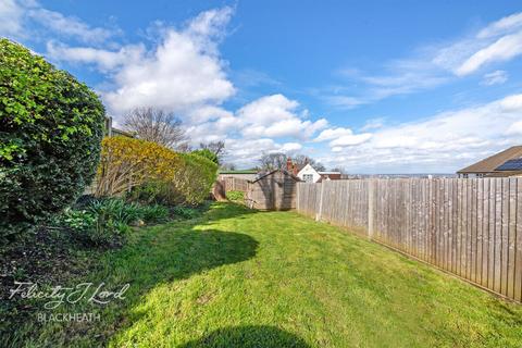 32 Constitution Rise, London, SE18 3RW