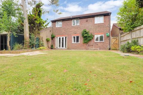 4 bedroom detached house for sale, Augustus Drive, Basingstoke, Hampshire, RG23