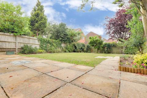 4 bedroom detached house for sale, Augustus Drive, Basingstoke, Hampshire, RG23