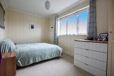 10 Collington Close, Northfleet, Gravesend, DA11 9JX