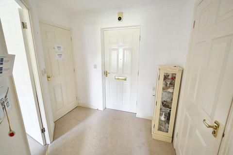 1 bedroom retirement property for sale, Station Road, Burges Court, SS1