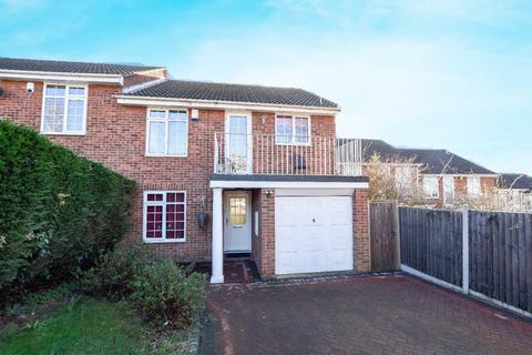 17 Kemsley Close, Greenhithe, DA9 9LS